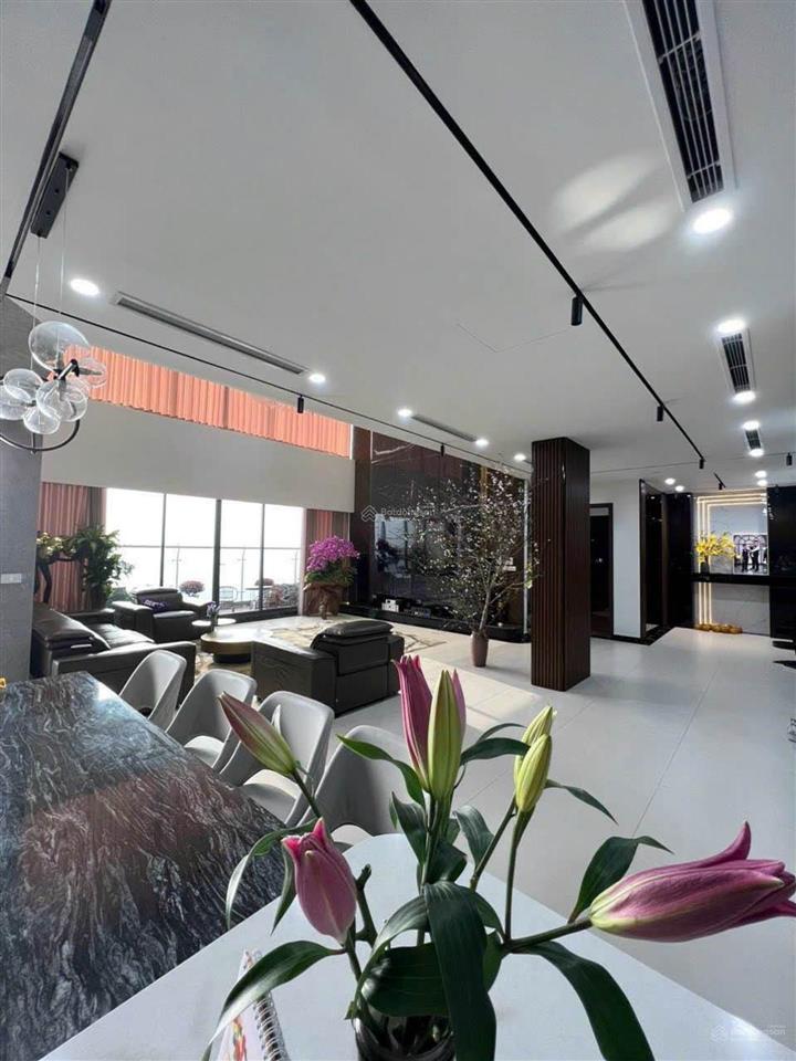 Bán căn góc 335m2 nguyễn chí thanh, trung tâm đống đa. full nt nhập khẩu, đẳng cấp thượng lưu.