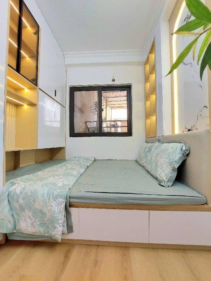 Bán nhà Thanh Nhàn 16m² x6T-4 Tỷ-3PN- Sổ riêng-đủ nội thất-ngõ đẹp