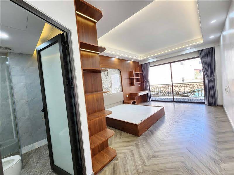 Bán nhà Mặt phố Bạch Mai 92M2- 8T - 45 Tỷ -Sổ đẹp-T.Máy -V.Hè -KD-VP