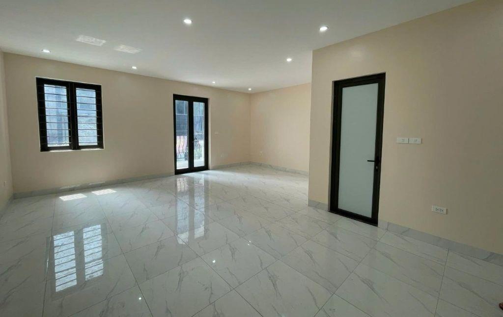 Bán nhà mặt phố Tam Trinh 136M2 x8T -45 Tỷ+Vỉa Hè-Ko QH