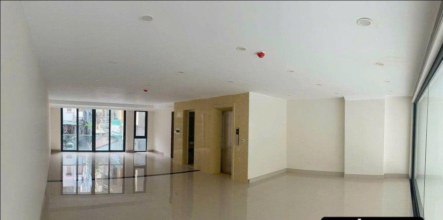 Bán nhà mặt phố Tam Trinh 136M2 x8T -45 Tỷ+Vỉa Hè-Ko QH
