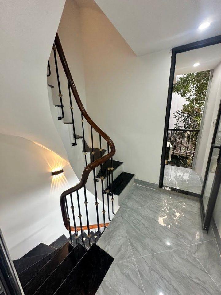 Bán Nhà dưới 3 tỷ Minh Khai 25m² x4T – 3PN –Ngõ đẹp