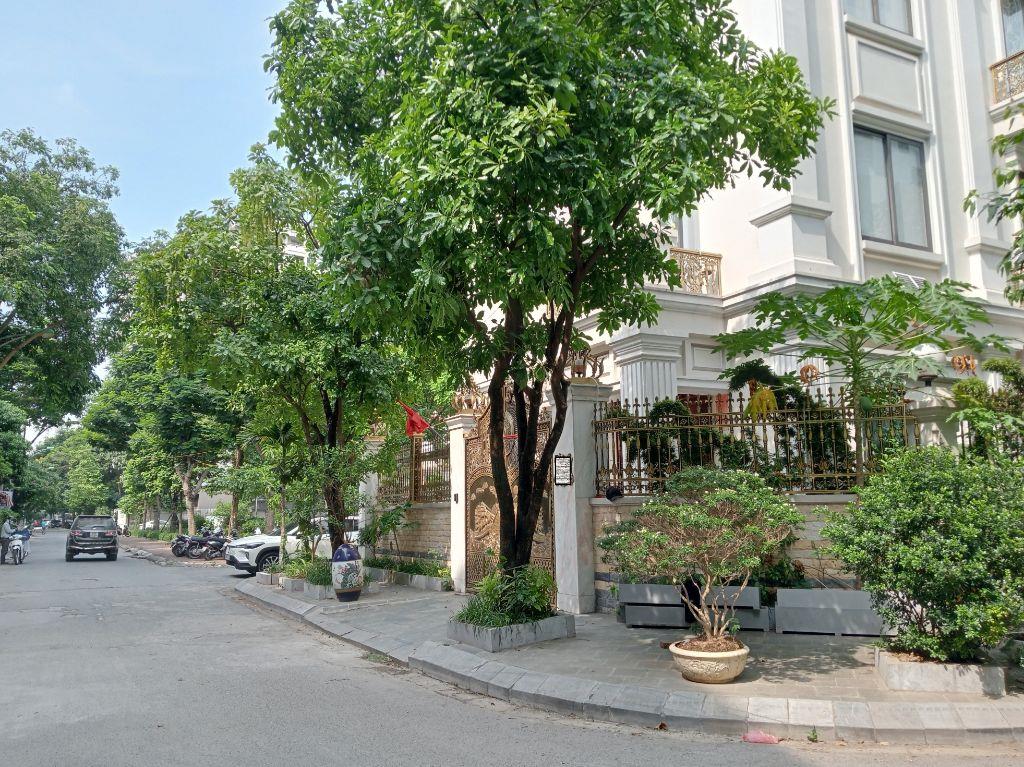 Bán Biệt Thự nhà vườn đơn lập ven hồ Hoàng Mai 198m² đất – Mặt tiền 12m –  60 tỷ