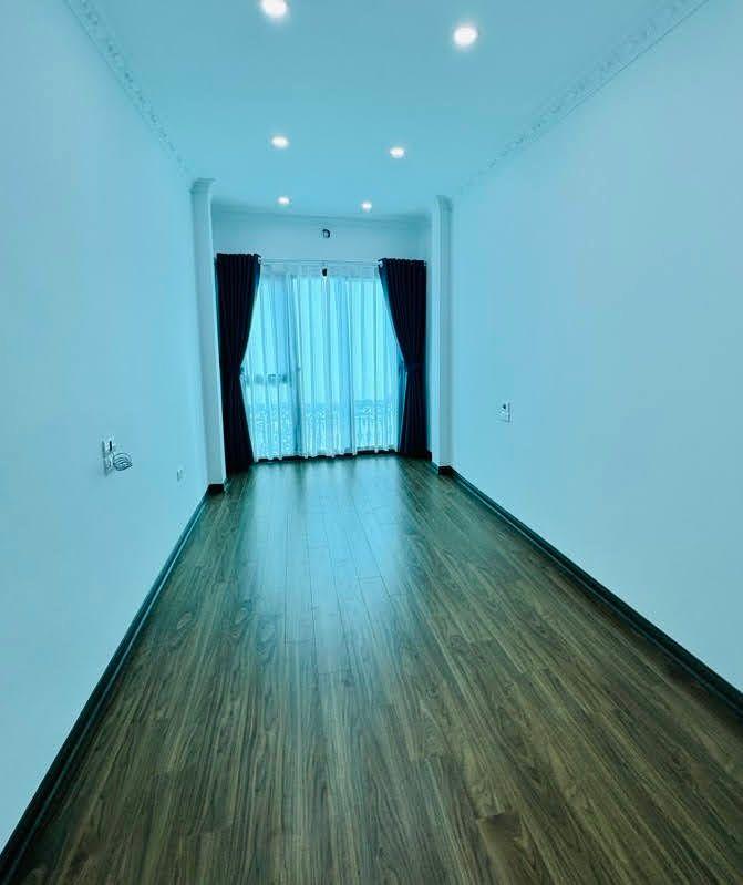 Bán nhà mặt phố Kim Ngưu 30m² x 4 tầng,12 tỷ,Ko QH, Lô góc, vỉa hè
