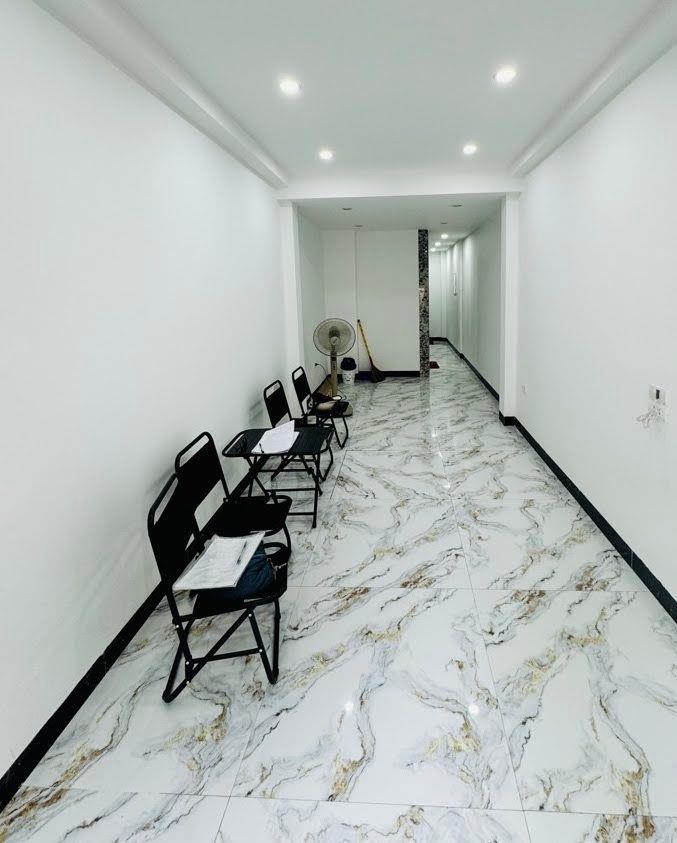 Bán nhà mặt phố Kim Ngưu 30m² x 4 tầng,12 tỷ,Ko QH, Lô góc, vỉa hè