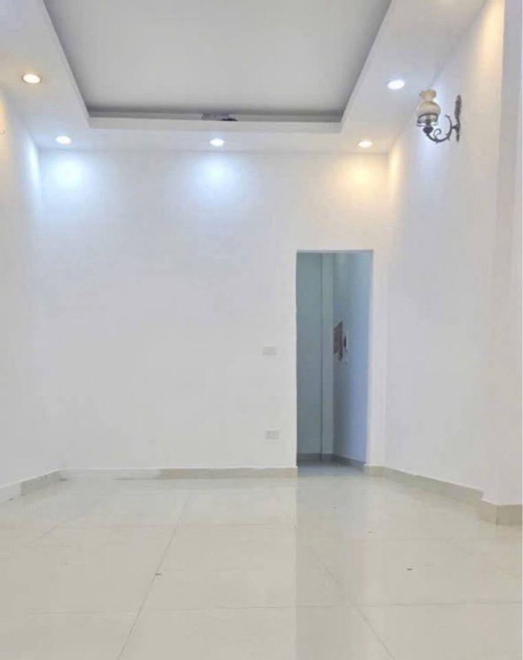 Bán nhà mặt phố Kim Ngưu 30m² x 4 tầng,12 tỷ,Ko QH, Lô góc, vỉa hè