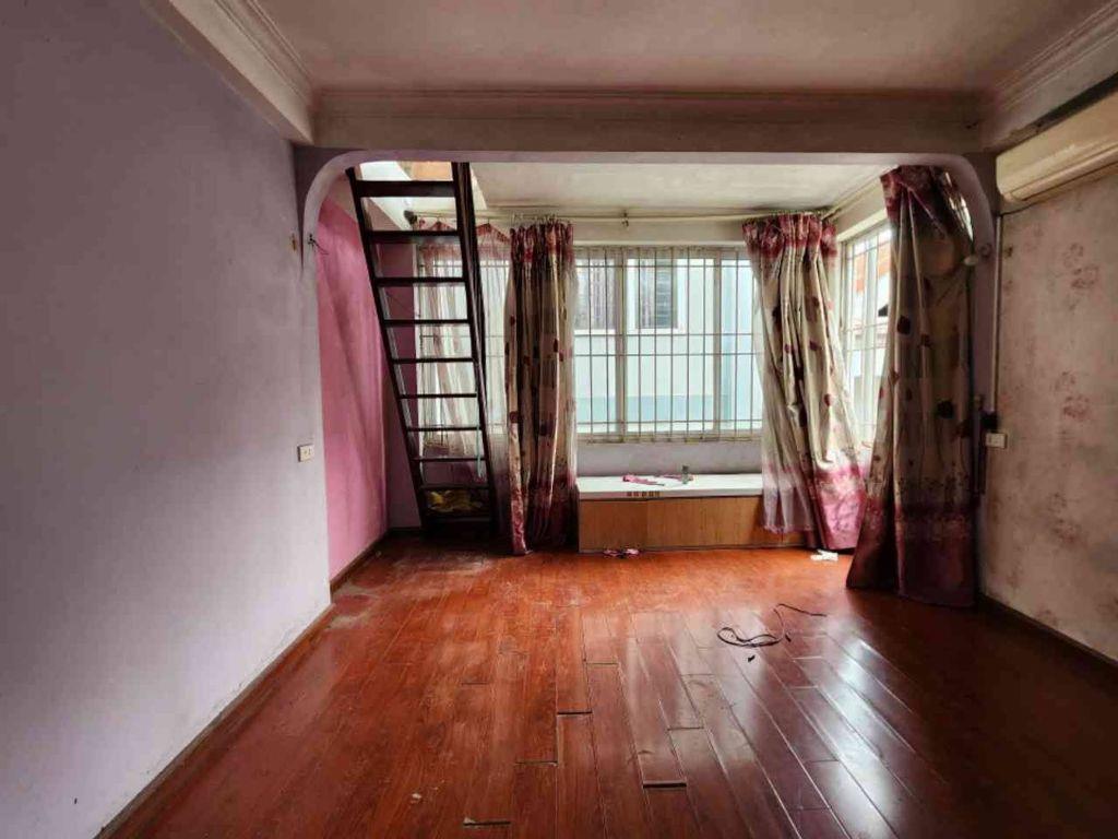 Bán Nhà ngõ 467 Lĩnh Nam  25m² x 4 Tầng – Nhỉnh 4 Tỷ -Lô Góc -Sổ Riêng - Ko QH