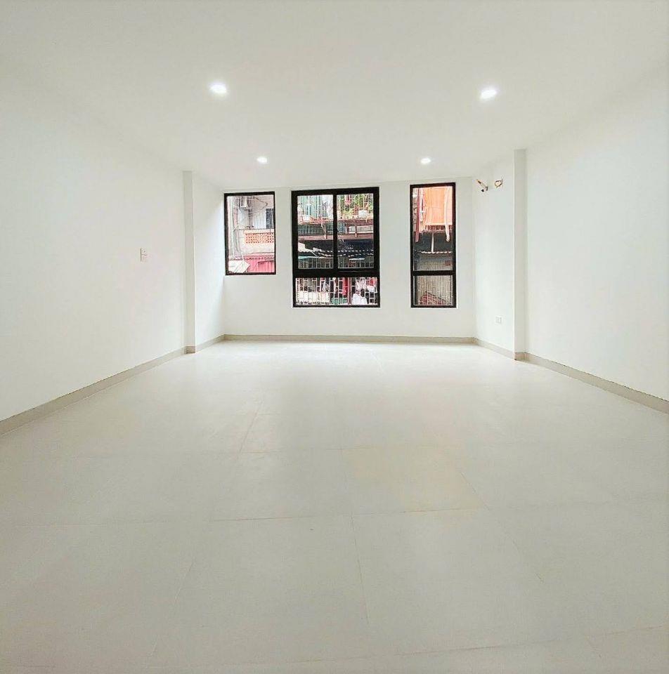 Bán Nhà Phân Lô Minh Khai – Ô Tô Đỗ Cửa – 79m² X 6 Tầng – Thang Máy – 18 Tỷ