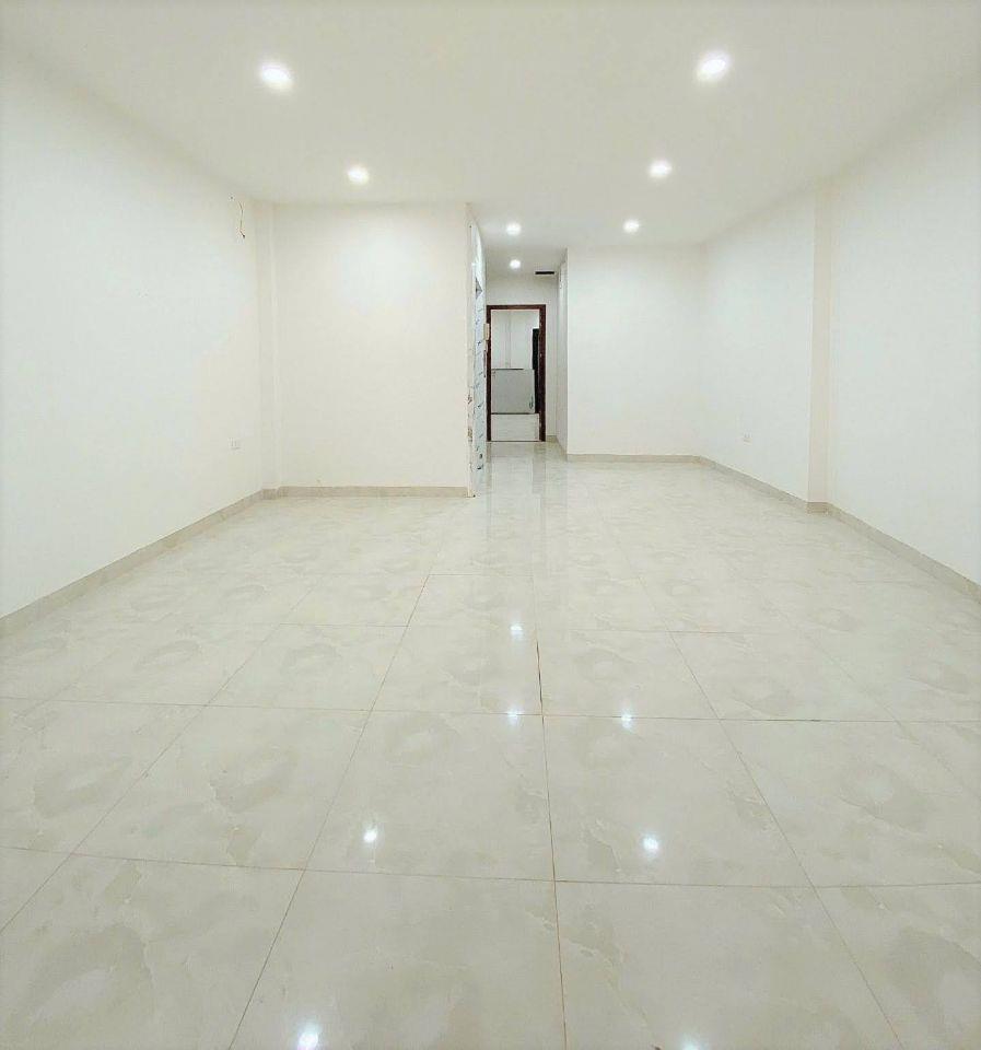 Bán Nhà Phân Lô Minh Khai – Ô Tô Đỗ Cửa – 79m² X 6 Tầng – Thang Máy – 18 Tỷ