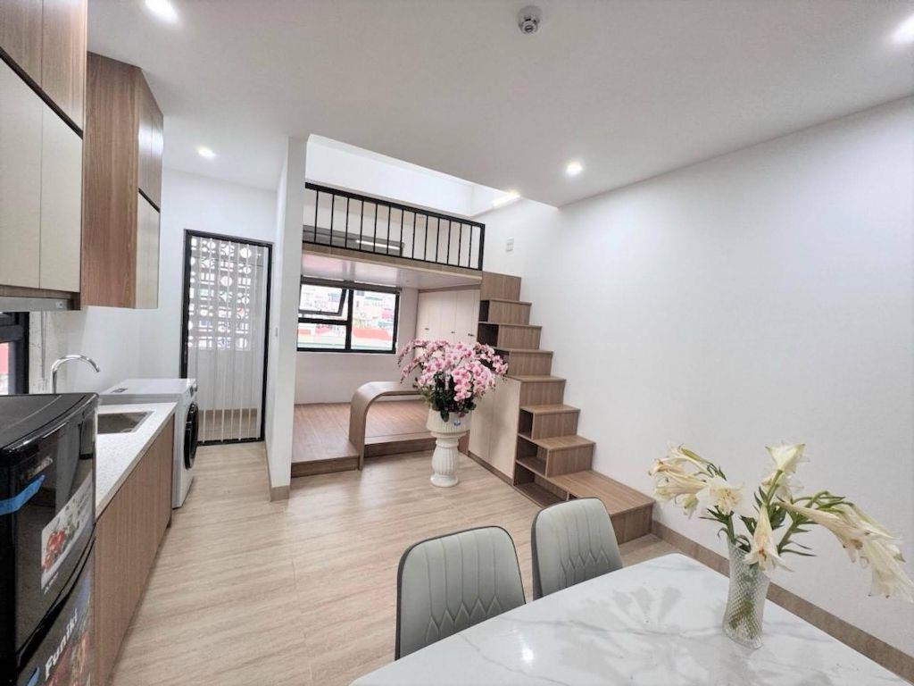 Bán Nhà  PHÂN LÔ ÔTO ĐỖ CỬA  LINH ĐÀM 154M² x 7 TẦNG – 40 Tỷ + LÔ GÓC – T.MÁY – ÔTÔ – DT 200TR/THÁNG