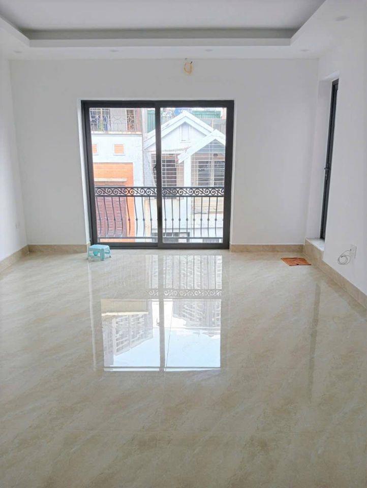  Bán Nhà Phân Lô Bàn Cờ Lĩnh Nam 73m² x 6 Tầng –Ô Tô Tránh – Gara – T.Máy – Định Giá 20 Tỷ