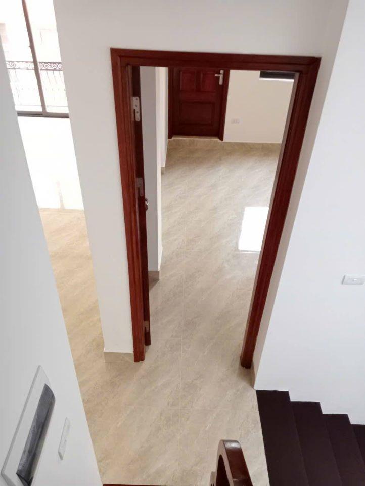  Bán Nhà Phân Lô Bàn Cờ Lĩnh Nam 73m² x 6 Tầng –Ô Tô Tránh – Gara – T.Máy – Định Giá 20 Tỷ