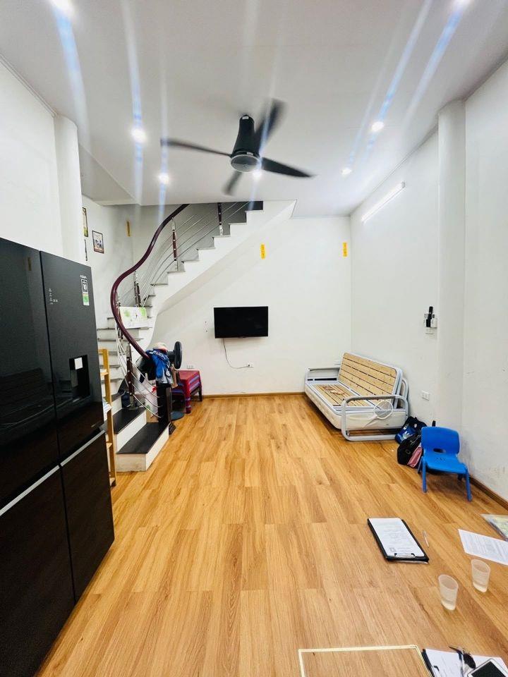 BÁN NHÀ VĨNH TUY – 29M² × 2 TẦNG – 4 TỶ – LÔ GÓC -Sổ đẹp-ko QH