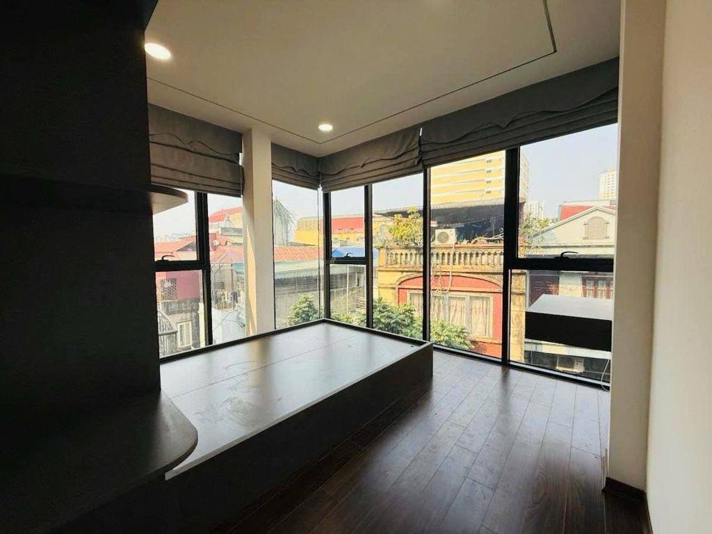 BÁN NHÀ PHÂN LÔ 1277 GIẢI PHÓNG 47M² x 6 TẦNG – 15 TỶ- OTO TRÁNH- LÔ GÓC – THANG MÁY – VỈA HÈ – KINH DOANH