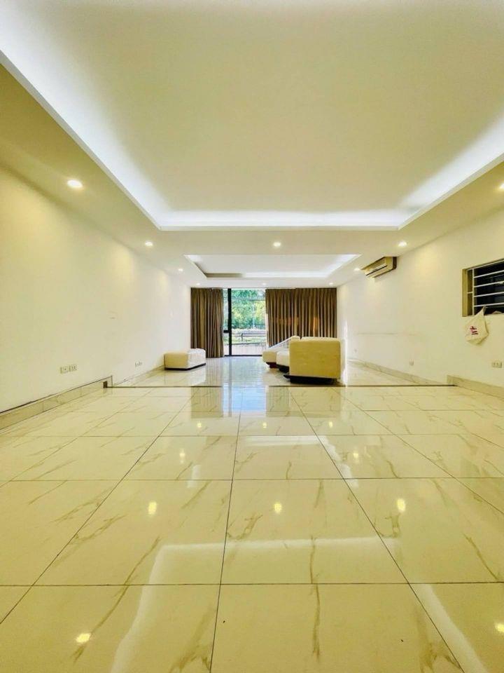 BÁN NHÀ PHÂN LÔ LĨNH NAM 140M² x 6 TẦNG – 30 TỶ- DT 200Tr– Ô TÔ TRÁNH ĐỖ – Vỉa Hè  