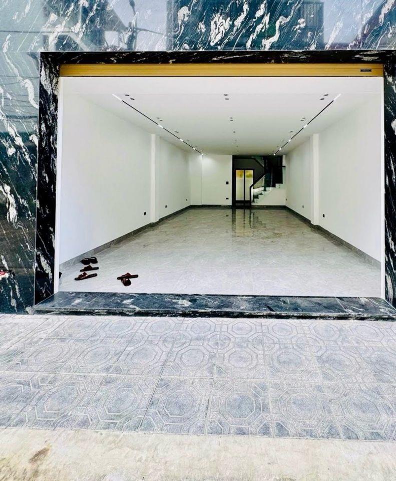 Bán Nhà LẠC TRUNG 79M² x 7 TẦNG – MT 6M – GARA 2 Ô TÔ – T.MÁY – NHỈNH 20 TỶ