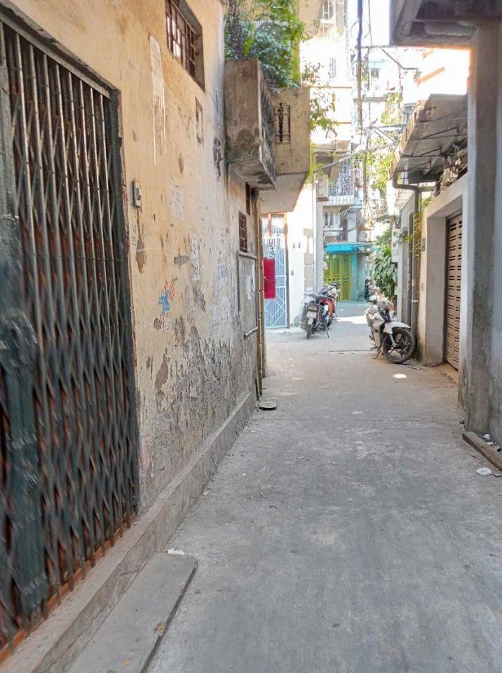 2 TỶ –BÁN  NHÀ TÂN MAI 35M² × 3 TẦNG – LÔ GÓC – HÀNG HIẾM 