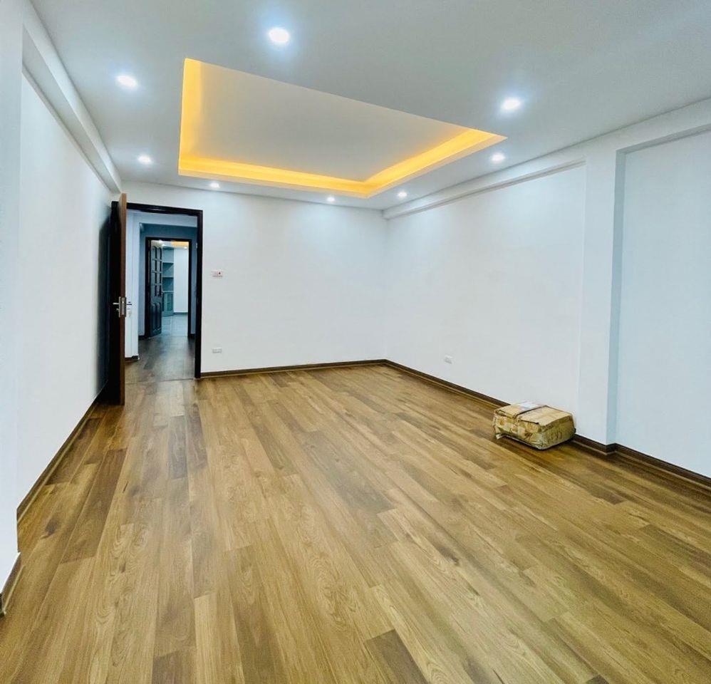 BÁN NHÀ NGUYỄN KHOÁI  66M² × 3 TẦNG – 7,9 TỶ  – KO QH- BÁN GẤP