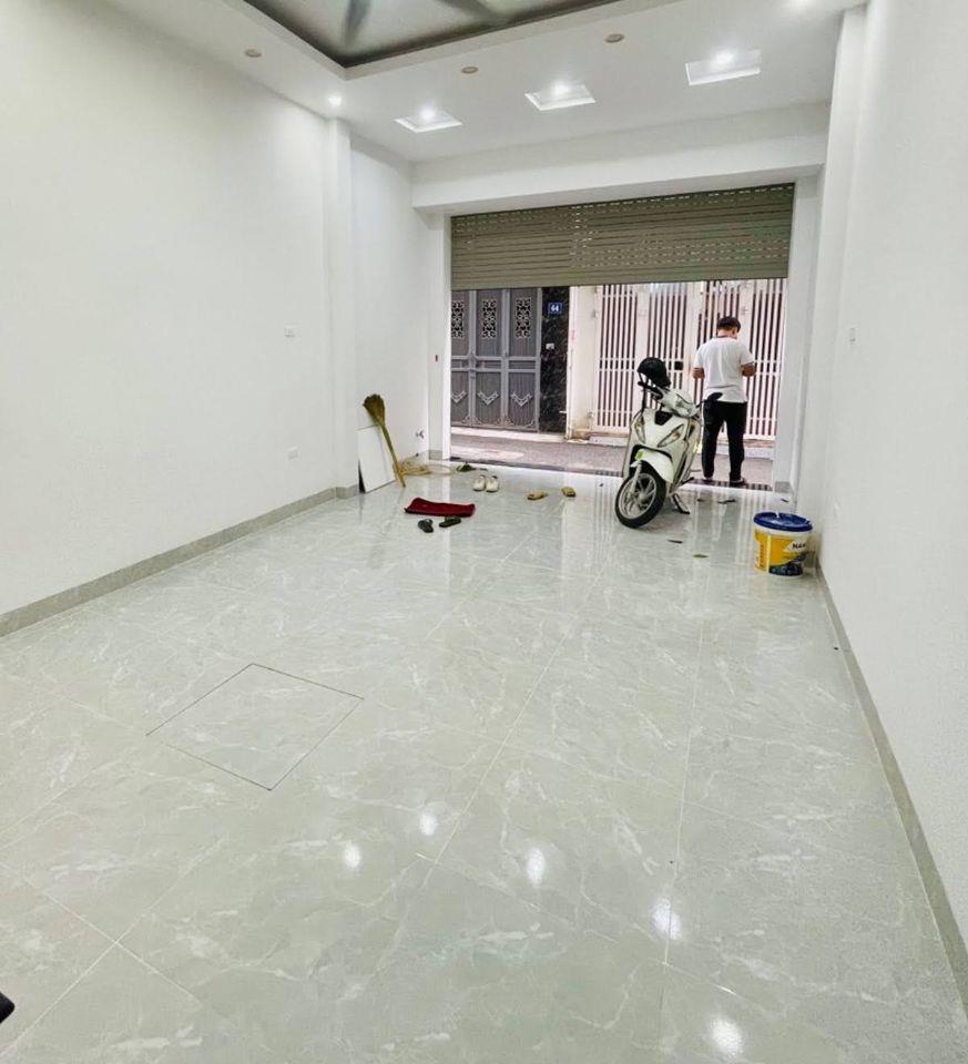 BÁN NHÀ NGUYỄN KHOÁI  66M² × 3 TẦNG – 7,9 TỶ  – KO QH- BÁN GẤP