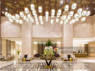 Bán khách sạn vip dòng tiền 2,5 tỷ/tháng mp trần thái tông  cầu giấy 600m2 xây 15 tầng giá 570 tỷ