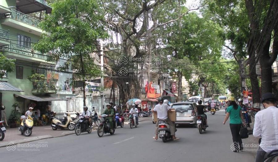 Cty cần bán mảnh đất 700m2 mặt phố lò đúc giáp phường hoàn kiếm, mặt tiền 32m giá 260 tỷ