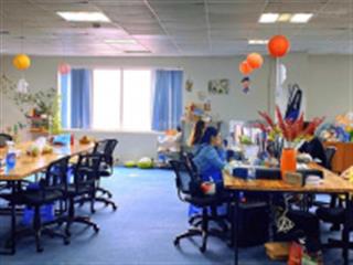 Sát trường đh thương mại  tòa văn phòng 128m2  mt 8m x9 nổi 1 hầm giảm còn 36,5 tỷ