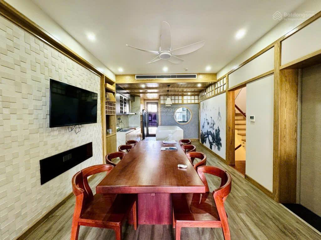 Ở trên thì sang  dưới thì đẻ ra tiền  mp trần đăng ninh 72m x 5t giá 42 tỷ