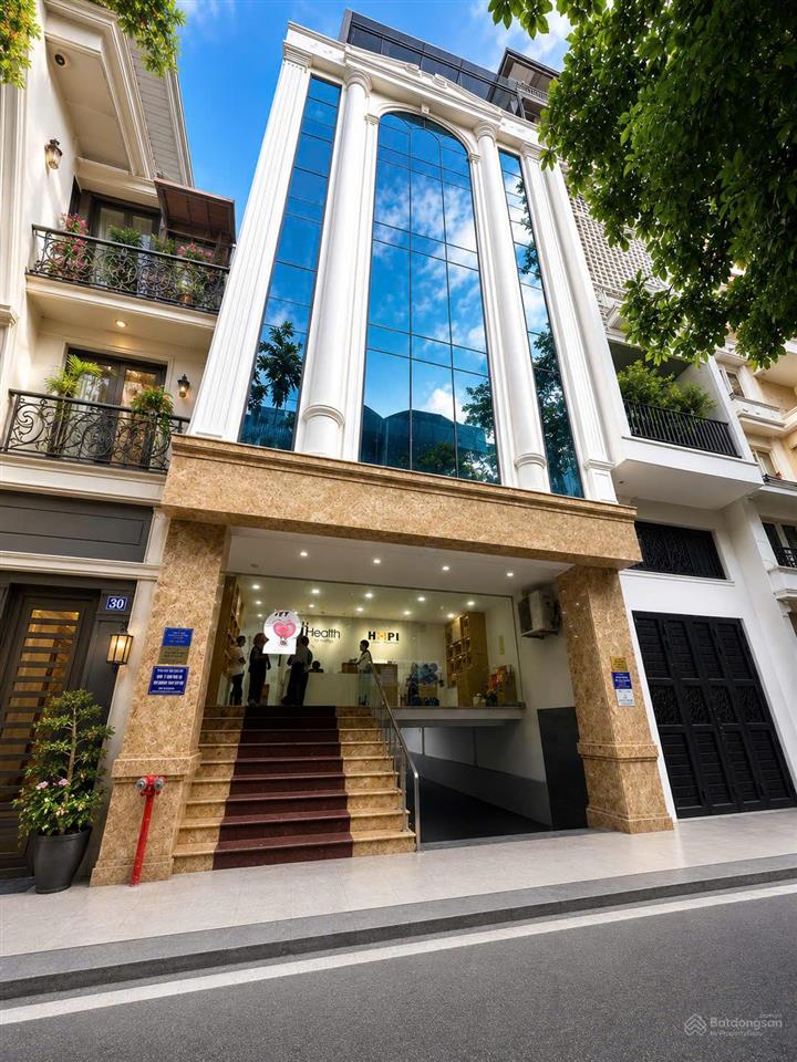 Tòa văn phòng hiện đại hiếm có phố thái thịnh 146m² x 1 hầm 8 nổi thông sàn giá cực tốt 90+ tỷ