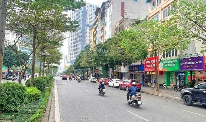 Chỉ hơn 50 tỷ có ngay tòa vp trung tâm cầu giấy 110m2 mt 7,2m xây 1 hầm 8 nổi thông sàn