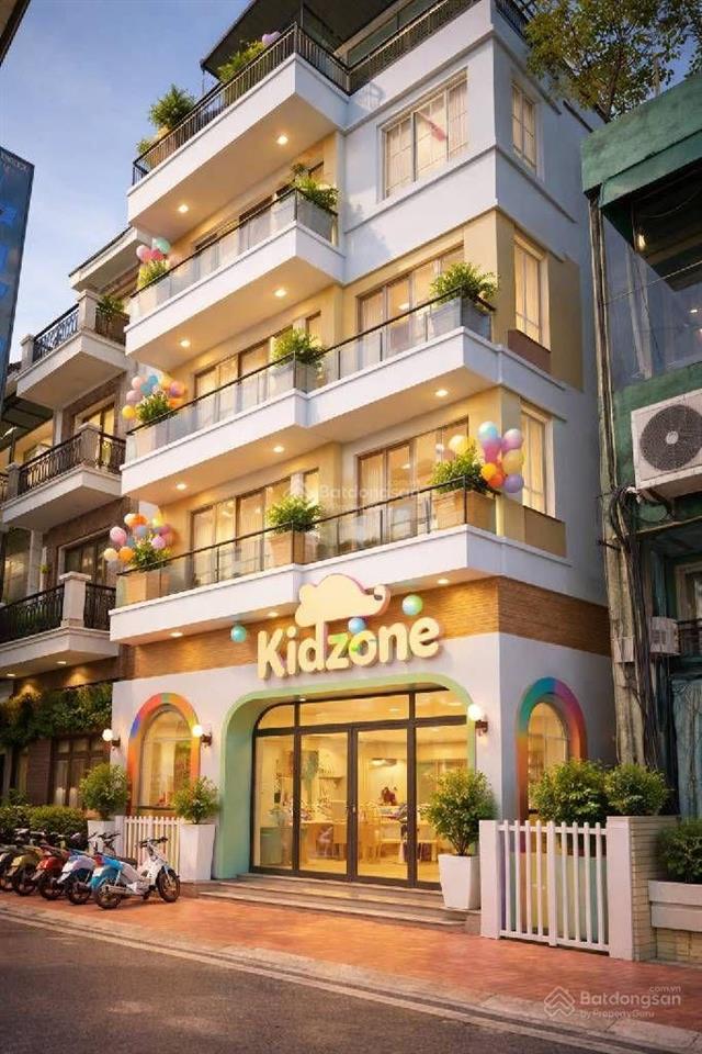 Đất vàng sát vinhomes giảng võ 130m² 65 tỷ mt 10m ô tô vỉa hè