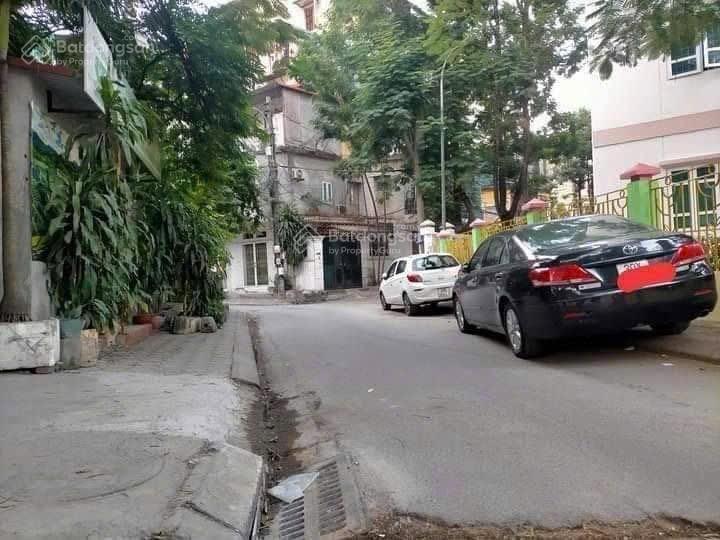 Giáp bát 100m giá 19.8 tỷ dành cho khách đầu tư  bắt đáy  ô tô tránh