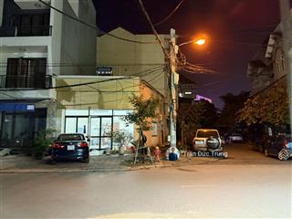 Đất mặt đường trại lẻ 76m2 ngang 5,4m vỉa hè gần 6m hơn 10 tỷ