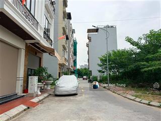 Hàng cực ngon tđc cây đa 40m2 ngay tuyến 2 đường 30m
