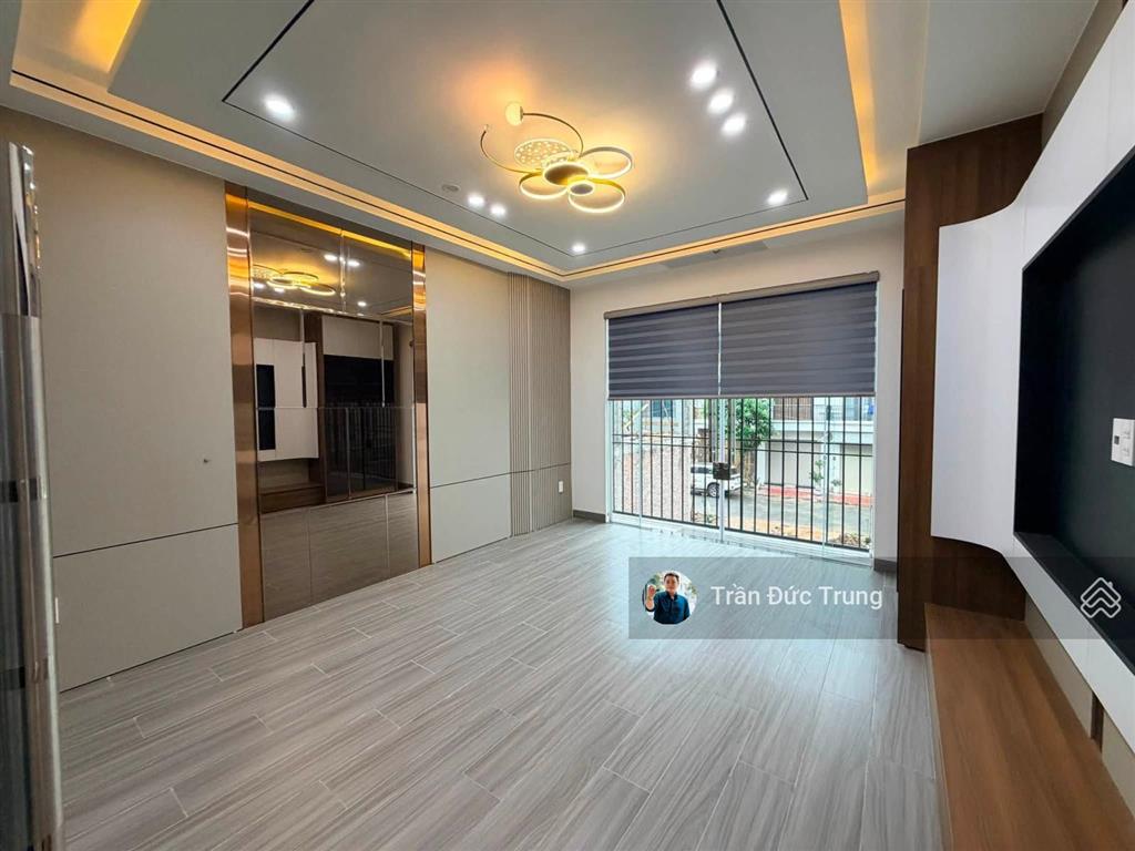 Nhà phố thiên lôi khu tđc ngay gần aeon mall dt 60m2 5 tầng thang máy