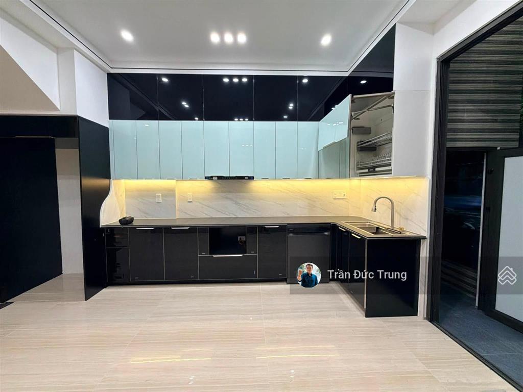 Nhà phố thiên lôi khu tđc ngay gần aeon mall dt 60m2 5 tầng thang máy