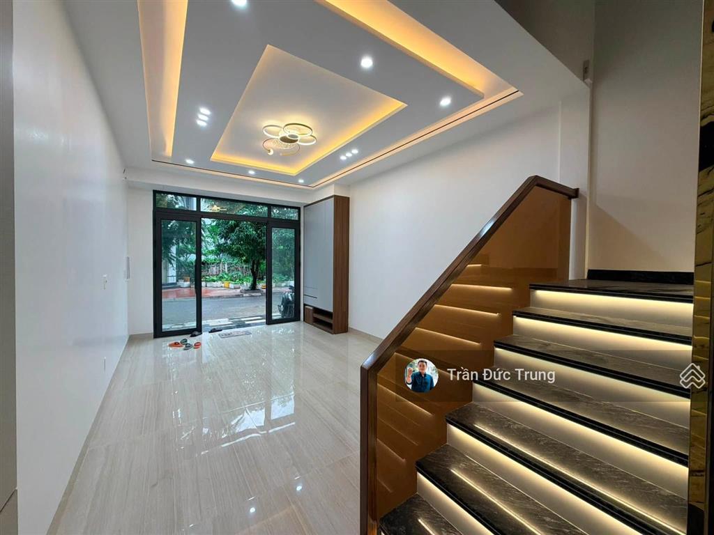 Nhà phố thiên lôi khu tđc ngay gần aeon mall dt 60m2 5 tầng thang máy