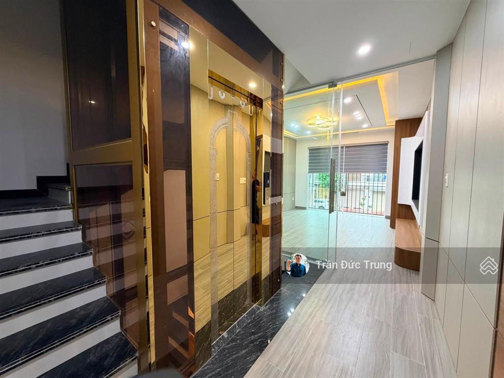Nhà phố thiên lôi khu tđc ngay gần aeon mall dt 60m2 5 tầng thang máy