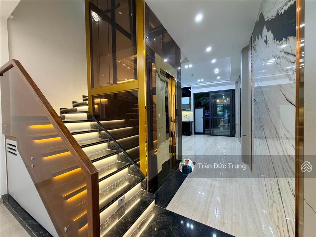 Nhà phố thiên lôi khu tđc ngay gần aeon mall dt 60m2 5 tầng thang máy