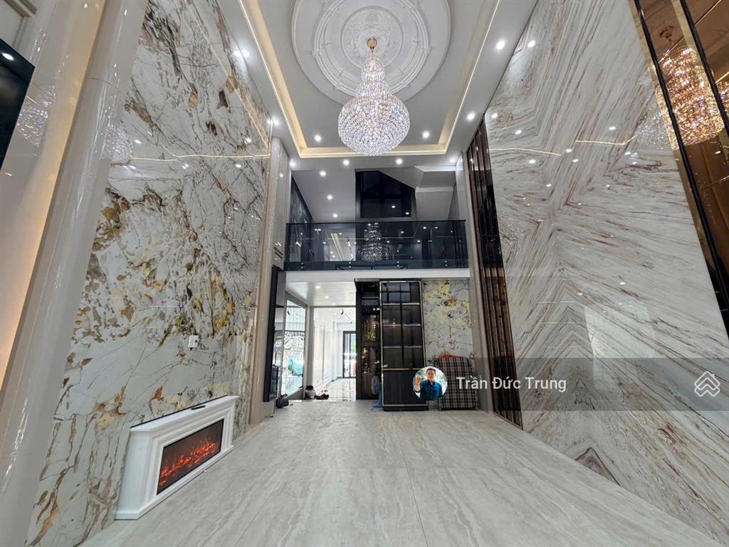 Mặt đường khu chợ hàng xây mới 5 tầng thang máy 90m2 full đồ