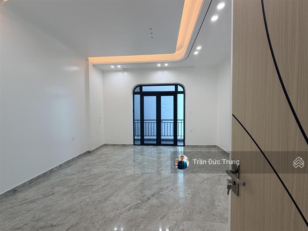 Khu trần nguyên hãn 4 tầng xây mới sân cổng 78m2