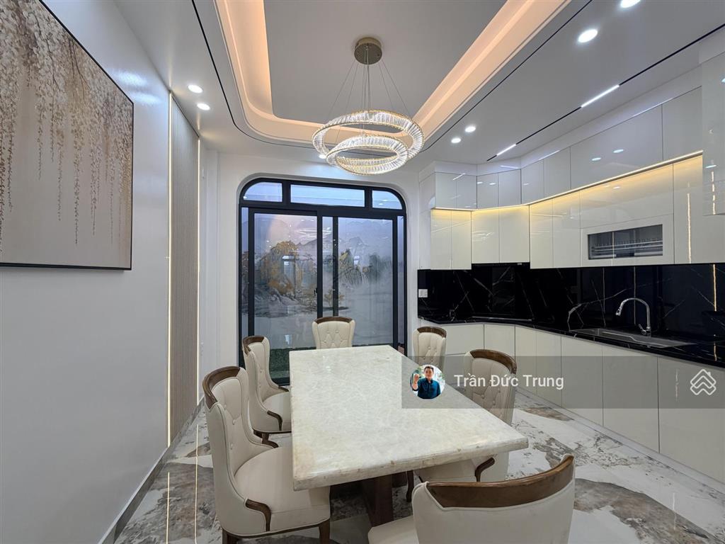 Khu trần nguyên hãn 4 tầng xây mới sân cổng 78m2
