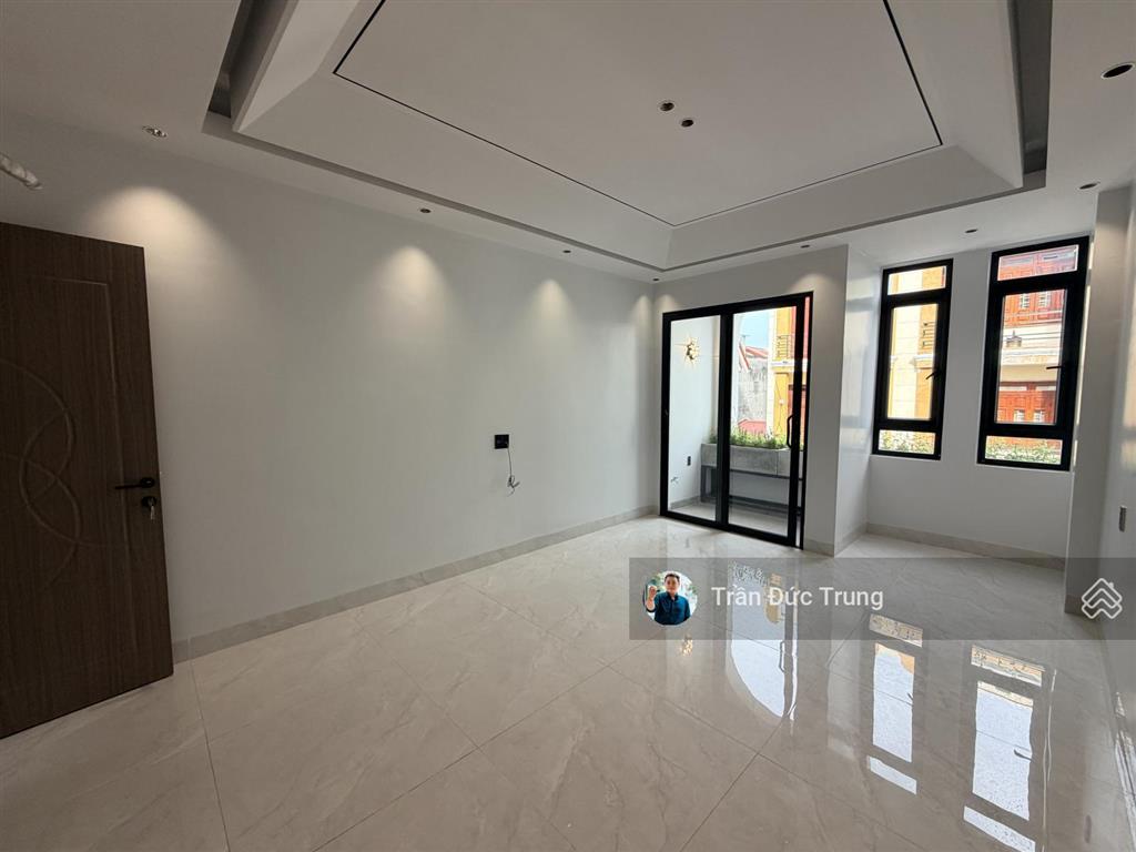 Nhà mới 68m2 lô góc độc lập thiết kế hiện đại tuyến thiên lôi