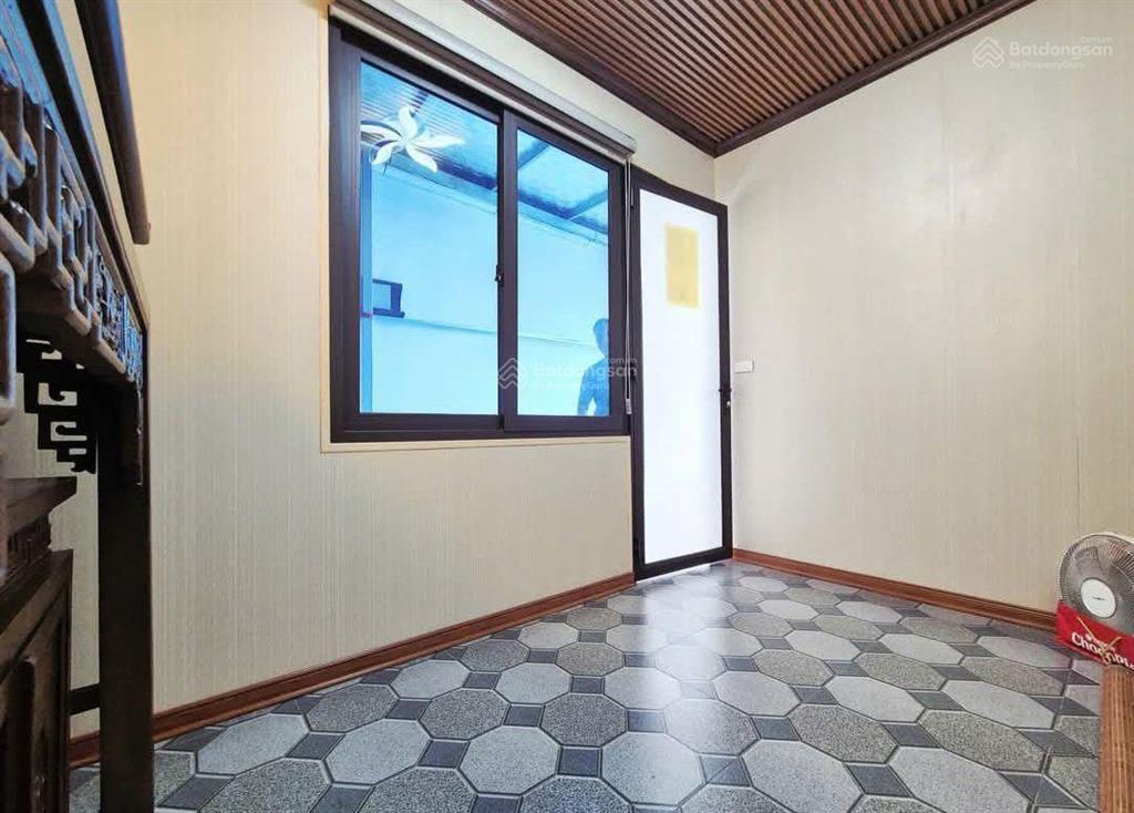 Bán nhà mặt ngõ đường láng đông đa 36m25 tầngmặt 4m6 pn11,6 tỷ.nhà trung tâm quận,nhà đẹp.