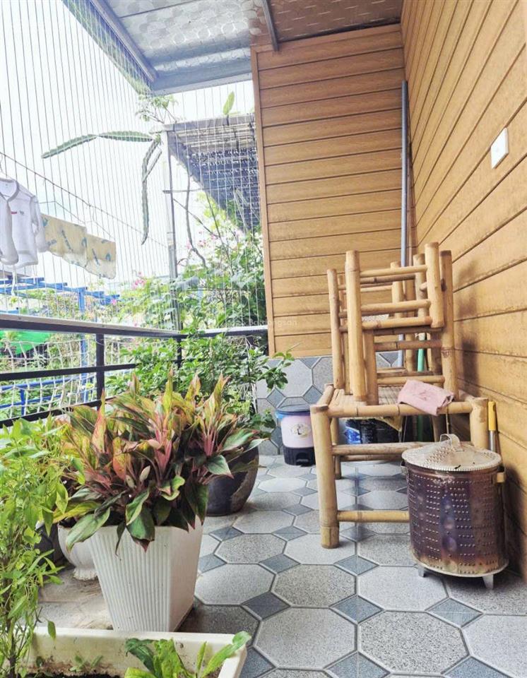 Bán nhà mặt ngõ đường láng đông đa 36m25 tầngmặt 4m6 pn11,6 tỷ.nhà trung tâm quận,nhà đẹp.
