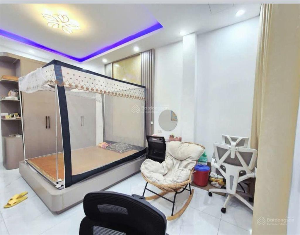 Bán nhà mặt ngõ đường láng đông đa 36m25 tầngmặt 4m6 pn11,6 tỷ.nhà trung tâm quận,nhà đẹp.