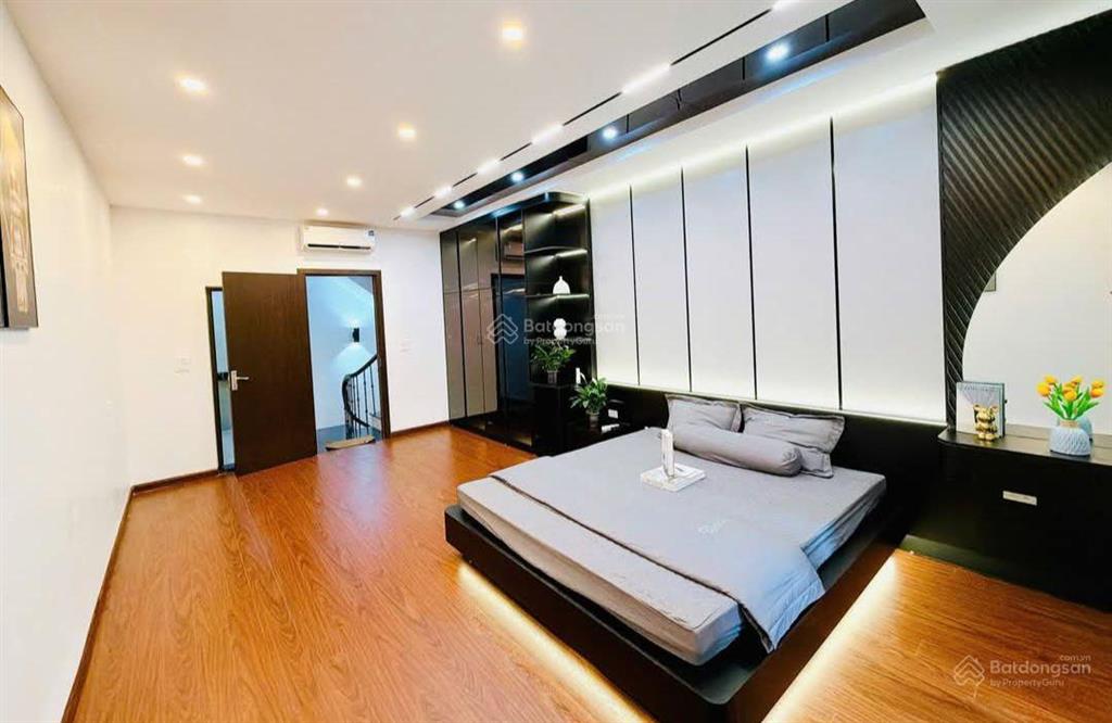 Bán nhà mặt ngõ thịnh quang đông đa 39m24 tầngmặt 4m23 pm9,5tỷ.nhà trung tâm quận đông đa.