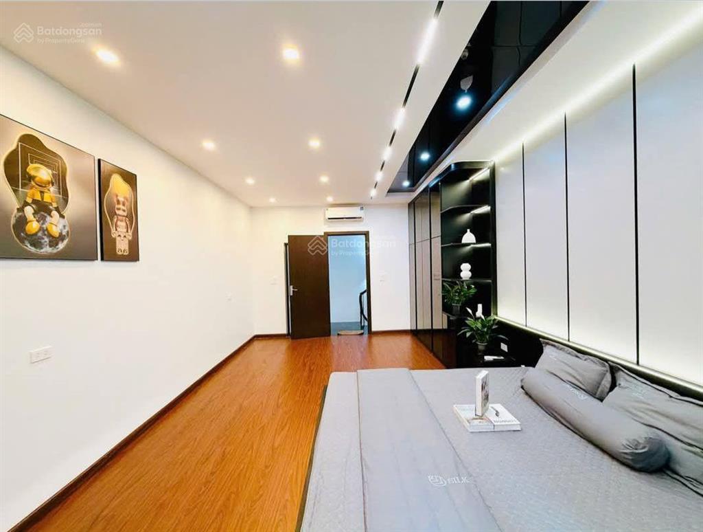 Bán nhà mặt ngõ thịnh quang đông đa 39m24 tầngmặt 4m23 pm9,5tỷ.nhà trung tâm quận đông đa.