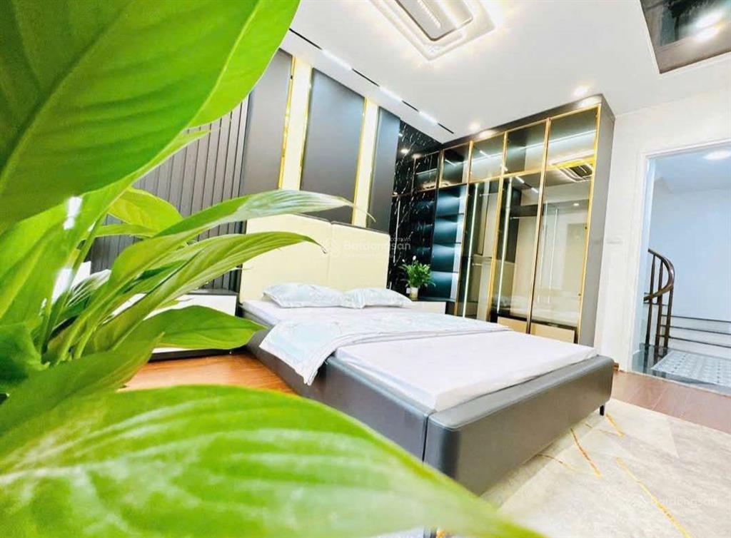 Bán nhà khương trung thanh xuân 33m24 tầngmặt 3,5m4 pn8,6 tỷ. nhà gần tt thương mại ngã tư sở