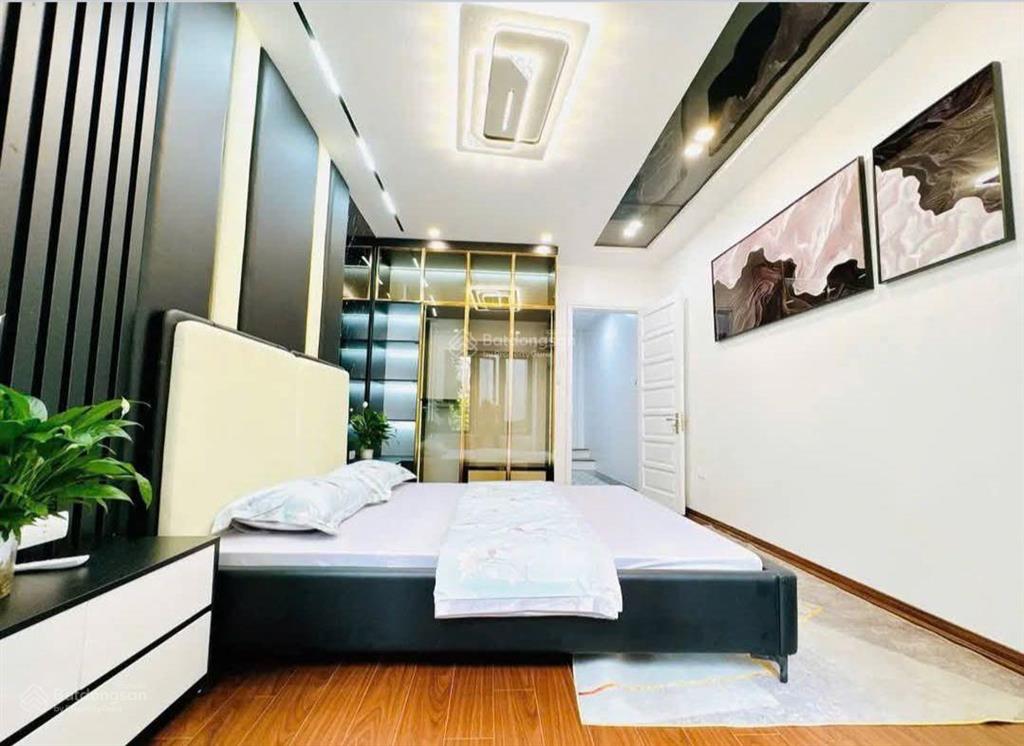 Bán nhà khương trung thanh xuân 33m24 tầngmặt 3,5m4 pn8,6 tỷ. nhà gần tt thương mại ngã tư sở