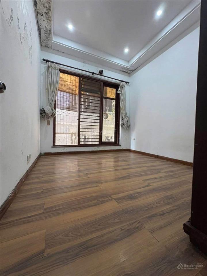 Bán nhà mặt ngõ trường chinh 36m2 4 tầng mặt 3,5m 4 pn 9,6 tỷ. nhà trung tâm quận, nhà mặt ngõ